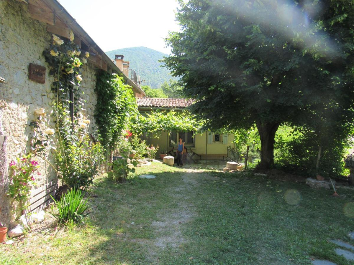 Bed and Breakfast Le Moulin Pradelle Экстерьер фото